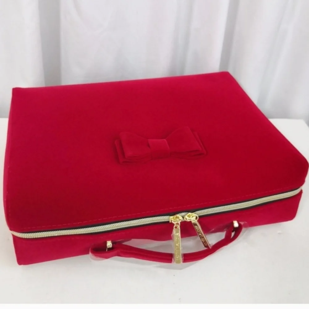 Estee Lauder Red Velvety Bow Holiday Travel/Makeup Bag